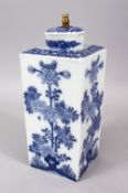 A GOOD 18TH CENTURY JAPANESE BLUE & WHITE ARITA PORCELAIN TOKURI & COVER, the square form tokuri