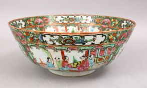 A 19TH CENTURY CHINESE CANTON FAMILLE ROSE PORCELAIN BOWL, with panel decoration depicting