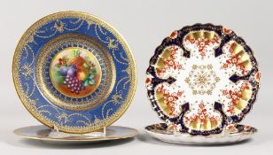 A PAIR OF 20TH CENTURY GEORGE JONES CRESCENT WARE PLATES, painted by W. Birbeck, signed, with