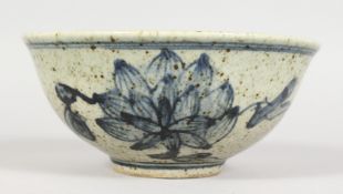 A CHINESE BLUE AND WHITE DECORATED CIRCULAR PORCELAIN BOWL. 6ins diameter.