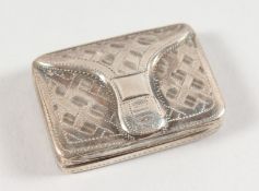 A GEORGE IV PURSE SHAPED VINAIGRETTE. Birmingham 1829. Maker: TF.
