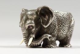 A GOOD MODERN RUSSIAN SILVER ELEPHANT SHAPE TABLE SALT. 2ins long.