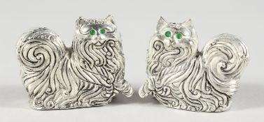 A PAIR OF .925 SILVER ORIENTAL CAT SALT AND PEPPER.