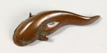 A SMALL JAPANESE BRONZE MODEL OF A CATFISH. 2ins long.