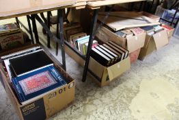 A large quantity of art reference and other books.