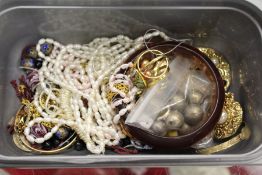 A boxed ring and other jewellery.
