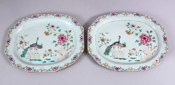 A PAIR OF 18TH CENTURY CHINESE FAMILLE ROSE PORCELAIN SERVING DISHES, each decorated with scenes