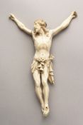 A SMALL 18TH CENTURY ITALIAN CARVED IVORY CORPUS CHRISTI. 6.5ins long.