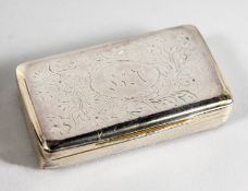 A GEORGE IV ENGRAVED SNUFF BOX. 2.25ins long. London 1824.