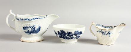 AN 18TH CENTURY WORCESTER 'UNCOMMON' SAUCEBOAT painted with the Little Fisherman pattern workman's