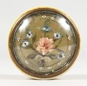 A SUPERB GEORGE III IVORY CIRCULAR PATCH BOX. 2ins diameter.