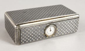 A GOOD NIELLO RECTANGULAR SNUFF BOX AND COVER, with hinged lid, the front inset with a small