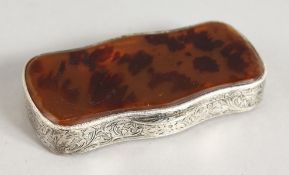 A SILVER AND TORTOISESHELL HINGED BOX. 3.5ins wide.