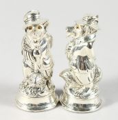 A PAIR OF .925 FOX IN DRESS SALT AND PEPPER.