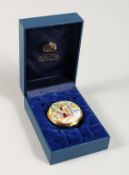 A HALCYON DAYS RITZ SNUFF BOX in blue box.