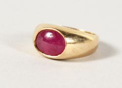 A GOOD 18CT GOLD RUBY RING.