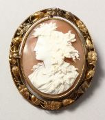 A GOOD LARGE VICTORIAN CAMEO BROOCH. 65mm x 55mm