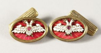 A PAIR OF RUSSIAN OVAL CUFFLINKS.