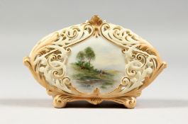 AN EARLY 19TH CENTURY LOCKE AND CO. WORCESTER BLUSH IVORY VASE with pierced body painted with a