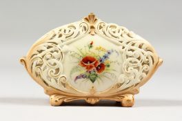 AN EARLY 19TH CENTURY LOCKE AND CO. WORCESTER BLUSH IVORY VASE with pierced body, painted with