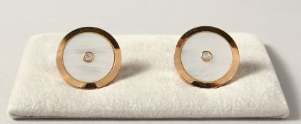 A VERY GOOD PAIR OF 18CT WHITE GOLD DIAMOND AND MOTHER-OF-PEARL CUFFLINKS.