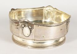 A SWEDISH SILVER CIRCULAR BOWL with glass liner (AF). 8ins diameter. C. J. HALLBERG CIRCA 1918.