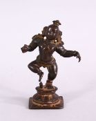 A 17TH / 18TH CENTURY SOUTH INDIAN BRONZE FIGURE OF BABY KRISHNA , 7cm high.