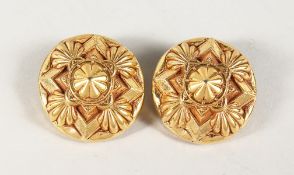 A PAIR OF KALINGER OF PARIS GILT METAL CIRCULAR EARRINGS.