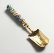 A GOOD RUSSIAN SILVER AND CHAMPLEVE ENAMEL SPOON. 16cms long.