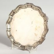 A PIECRUST SALVER. 7ins diameter. Birmingham 1932. 7ozs.