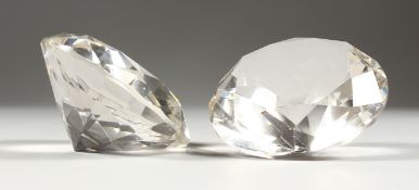 A PAIR OF CRYSTAL DIAMOND-SHAPED PAPERWEIGHTS.