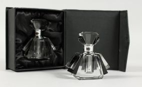 A PAIR OF SMALL ART DECO TYPE SCENT BOTTLES.