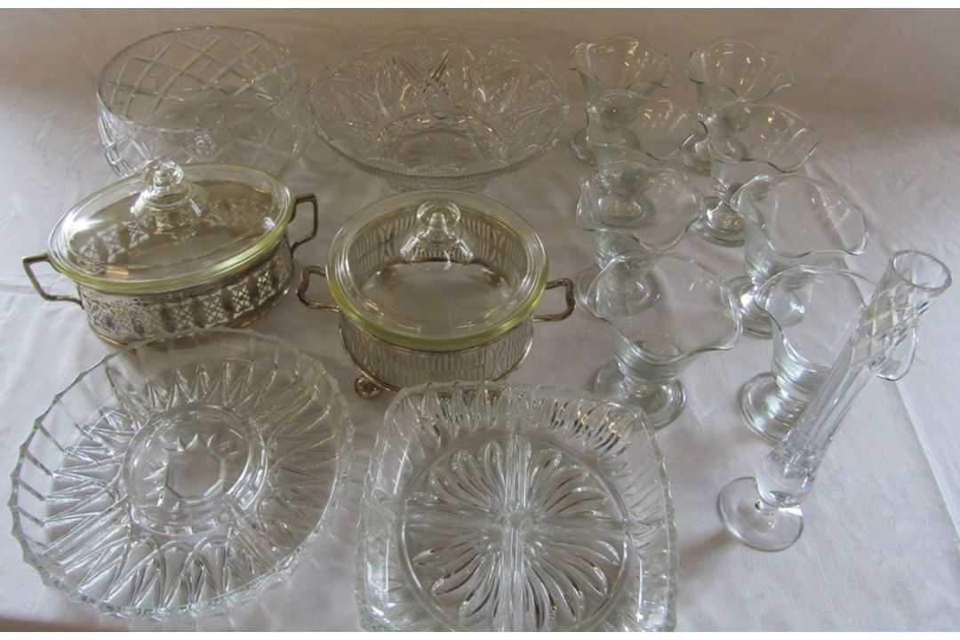 Various glassware inc 8 dessert dishes and tureens