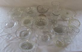 Quantity of glassware inc cake stand, vases and bowls