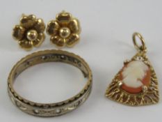 A 9ct gold cameo pendant, 2.