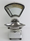 Avery Grocers scales in white, to weigh 2Lb, 53cm high.