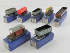 A quantity of Hornby Dublo 00 gauge wago