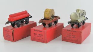 A Hornby 0 gauge gas cylinder wagon toge