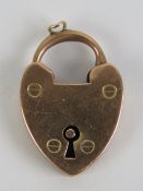 A vintage rose metal heart padlock clasp, no hallmarks, 2.9g.