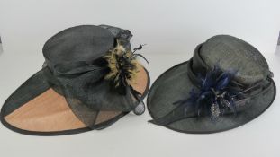 A vintage Harrods hat box containing six assorted ladies hats inc Jaeger x 2, Della, etc.