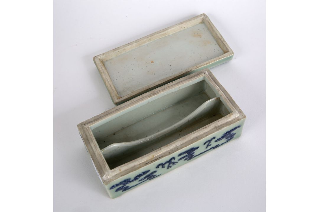 Celadon pen box Chinese, 19th Century decorated the lid with a five clawed dragon in flight, the - Image 2 of 2