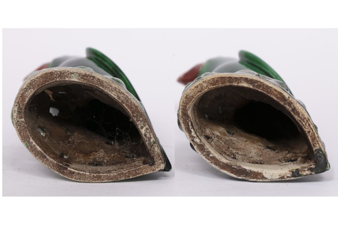 Pair of porcelain models of green glazed parrots Chinese, 19th Century Kangxi-style with black eyes, - Image 5 of 5