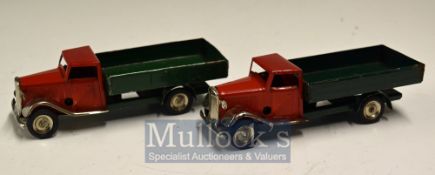 Tri-ang Minic Clockwork Lorries Toys – Red and Chrome cab having Green back (2)