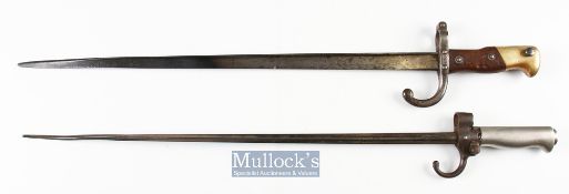 19th century French St Etienne 1879 Gras Bayonet with script makers marks to top of blade, with