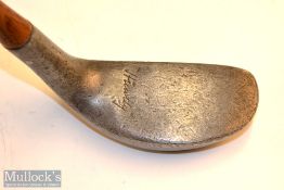 Fine Huntley Pat Thumb grooved handle alloy mallet head putter with rocker sole – stamped with
