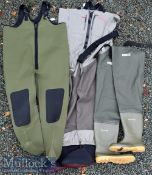 Collection of Wading Boots, 2x pairs of chest waders with neoprene feet (3) – Pair of Ocean waders