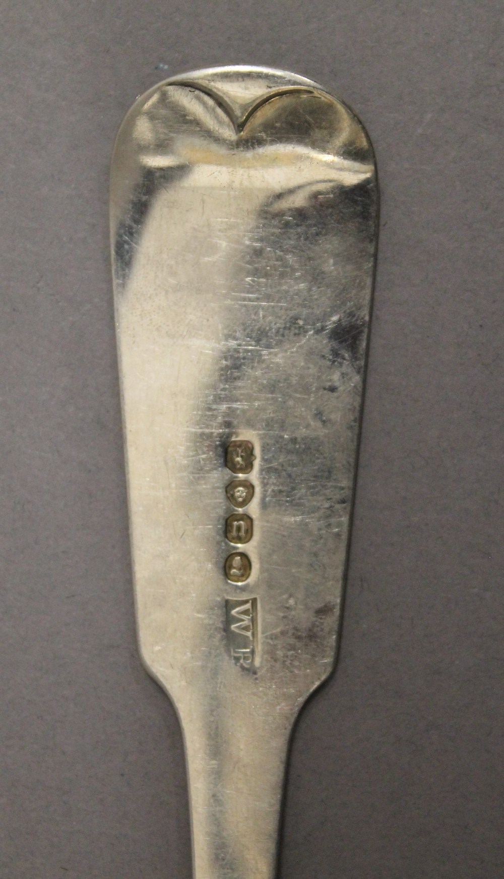 Two Georgian silver basting spoons. Each 30.5 cm long. 9.2 troy ounces. - Image 5 of 5