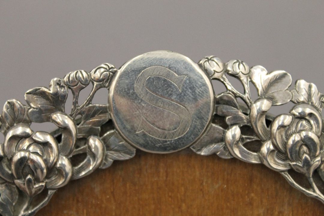 A Chinese silver photograph frame. 20 cm high. - Image 3 of 4