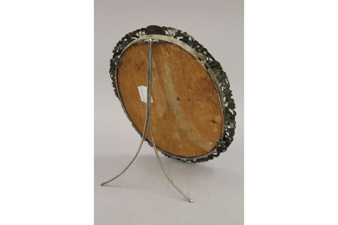 A Chinese silver photograph frame. 20 cm high. - Image 4 of 4