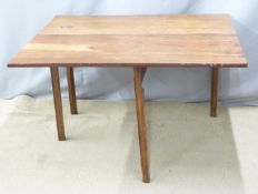 A 19thC mahogany table with single drop leaf, W112 x D88 x H71cm